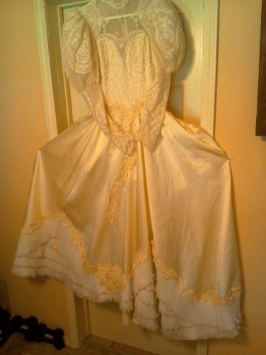 Illinois : Cinderella's Dress : Sizes 6 - 8