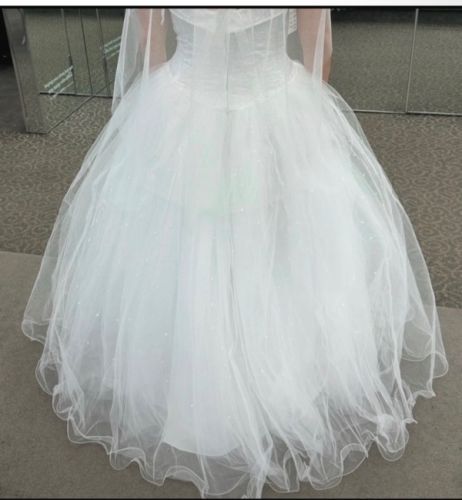 Wedding dress